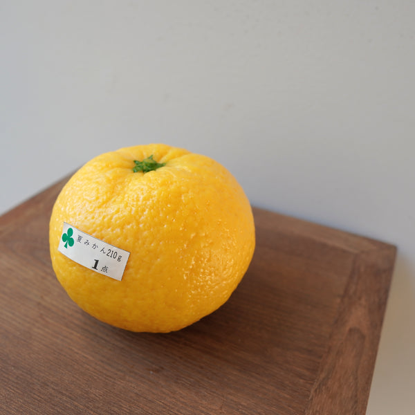 Heavy summer mandarin oranges