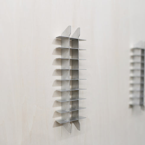 アルミの小さなシェルフ