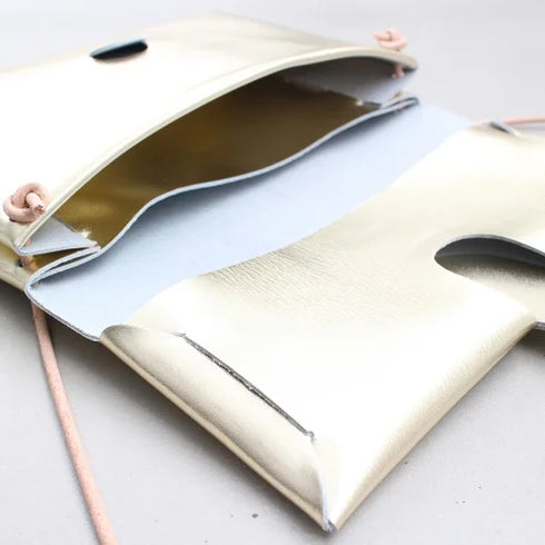 SEAMLESS SHOULDER CASE_MEDIUM