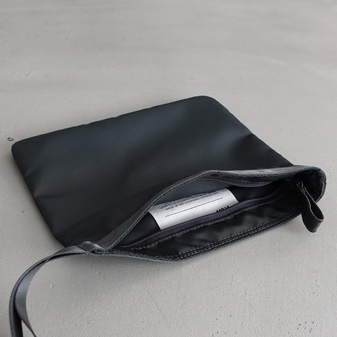 leaf handle pouch _ no.2 / nylon twill