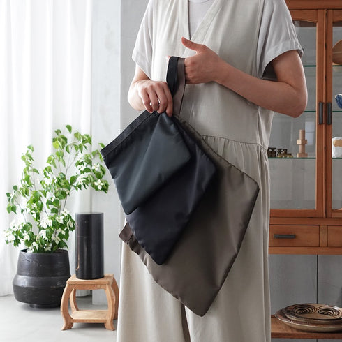 leaf handle pouch _ no.2 / nylon twill