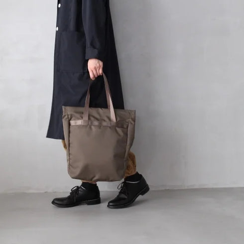 leaf spring tote _ no.1 / nylon twill