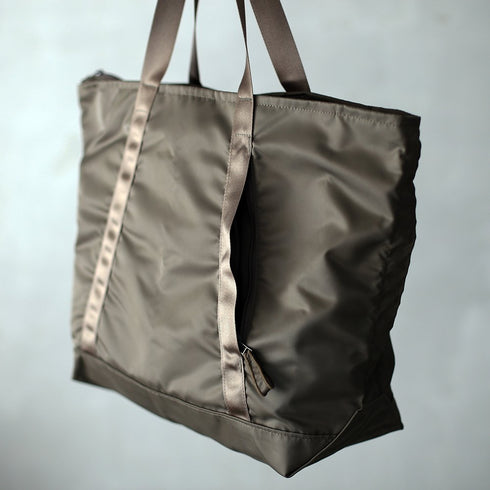 leaf travel tote _ no.2 / nylon twill