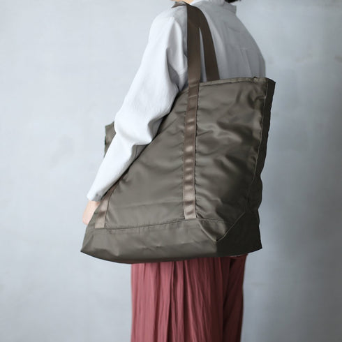 leaf travel tote _ no.2 / nylon twill